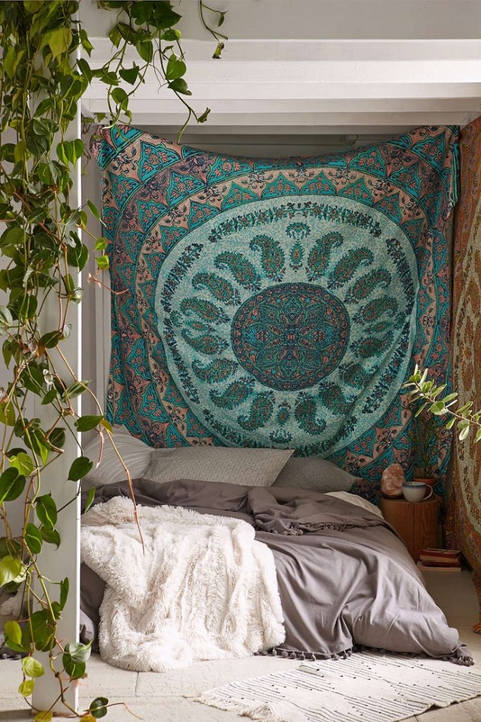 bohemian style room idea 12