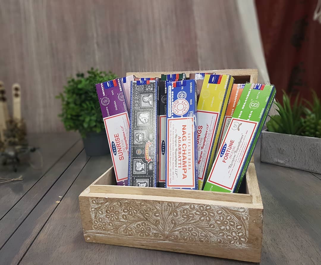 How to Choose Best Smelling Incense Sticks Royal Furnish